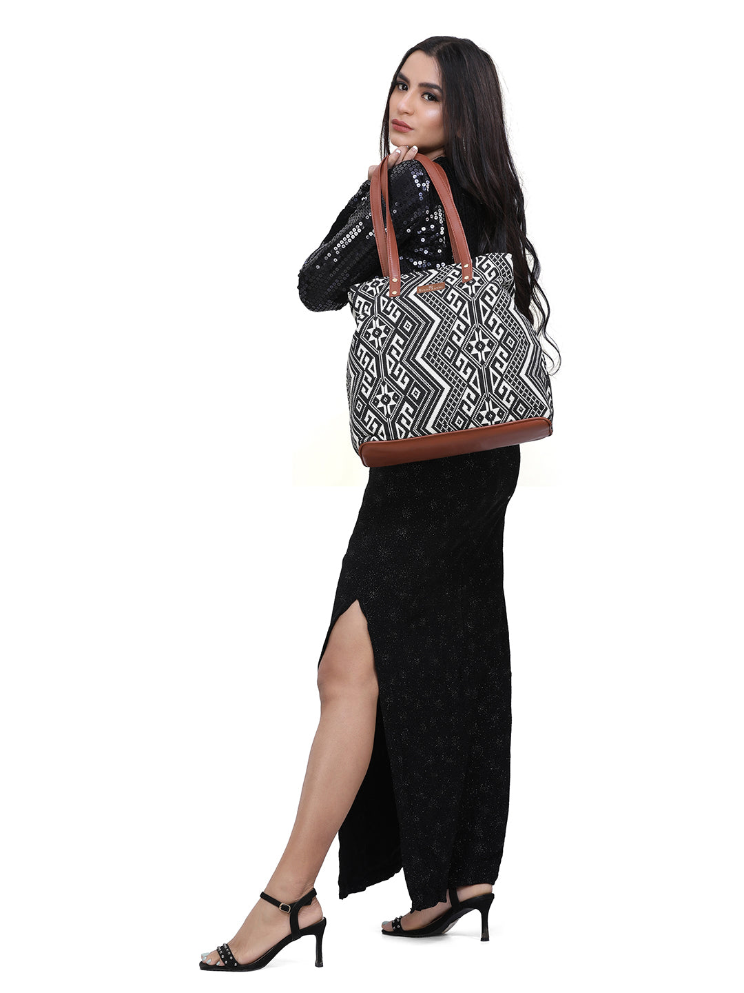 NR By Nidhi Rathi Printed Shopper Shoulder Bag