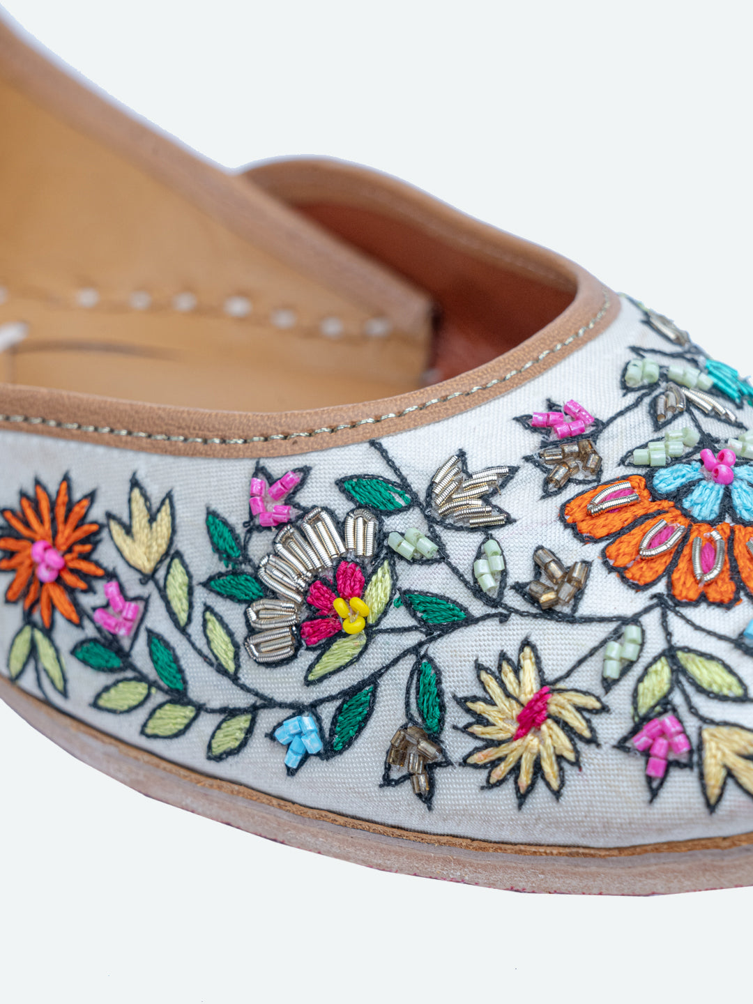 NR By Nidhi Rathi Women White Hand Embroidered Leather Ethnic Mojaris Flats